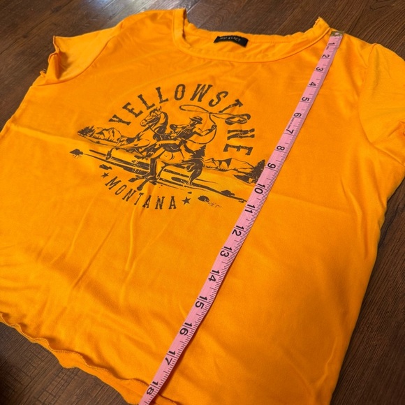 Yellowstone Montana Graphic Crop Top Ruby & Lace Western Tee - Picture 5 of 6